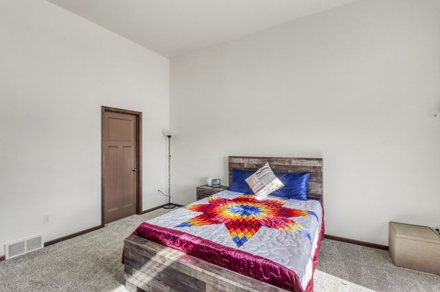 5001 44th Street S, Fargo, ND 58104