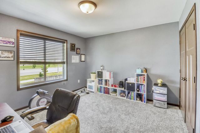 5001 44th Street S, Fargo, ND 58104