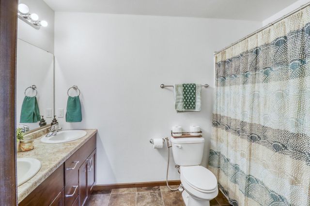 5001 44th Street S, Fargo, ND 58104