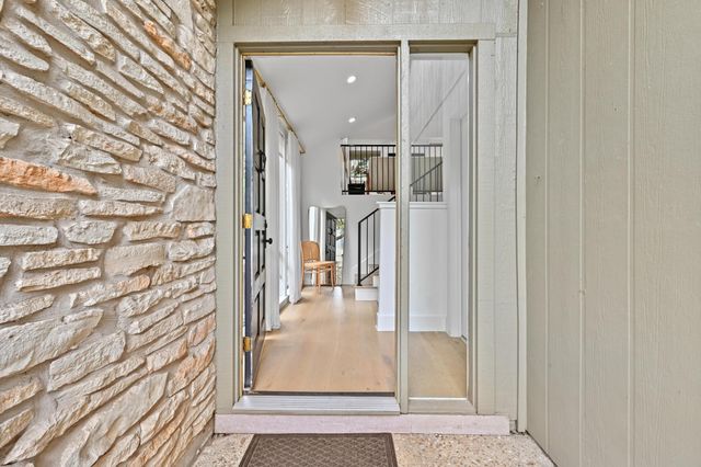 1821 Westlake DR 105, Austin, TX 78746