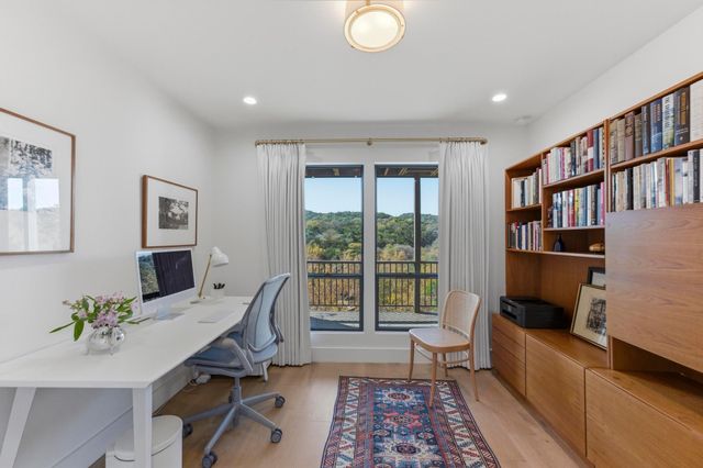 1821 Westlake DR 105, Austin, TX 78746