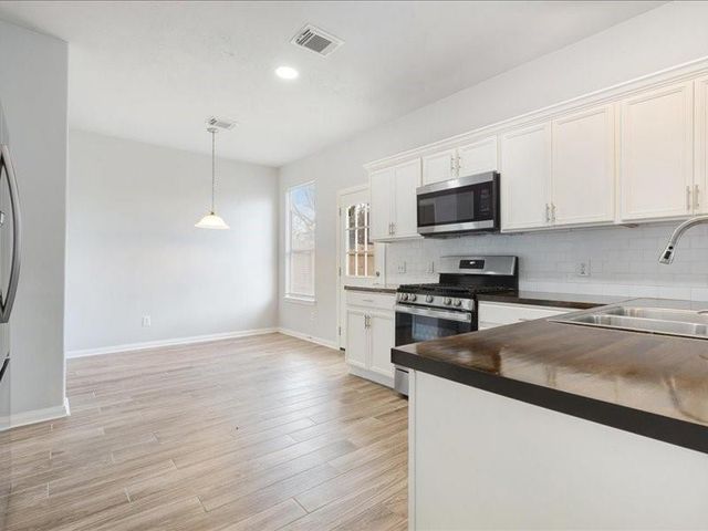 16630 Pademelon Drive, Sugar Land, TX 77498