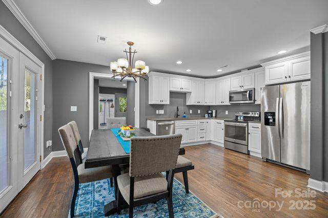 1501 Herrin Avenue, Charlotte, NC 28205