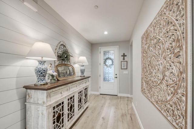 501 Overstone Avenue, Madera, CA 93636