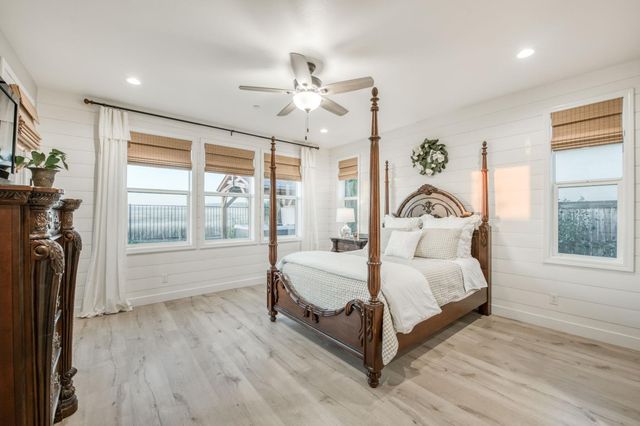 501 Overstone Avenue, Madera, CA 93636