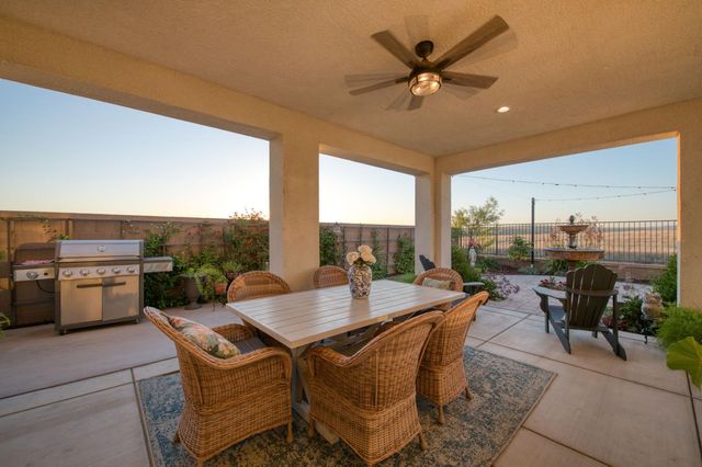 501 Overstone Avenue, Madera, CA 93636