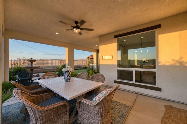 501 Overstone Avenue, Madera, CA 93636