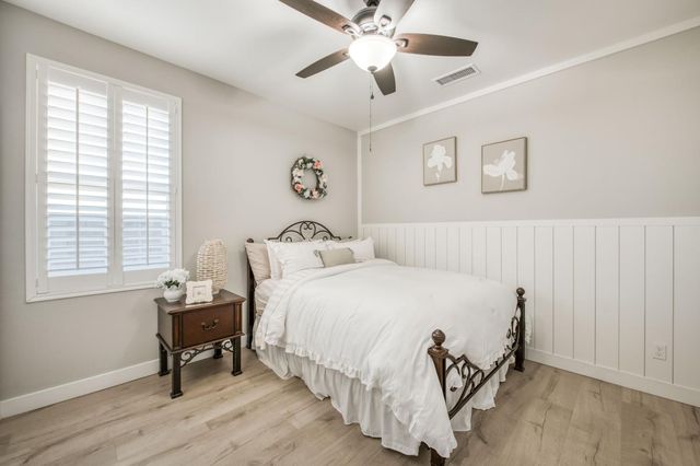 501 Overstone Avenue, Madera, CA 93636