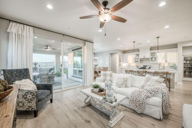501 Overstone Avenue, Madera, CA 93636