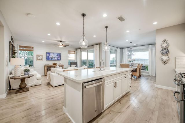 501 Overstone Avenue, Madera, CA 93636