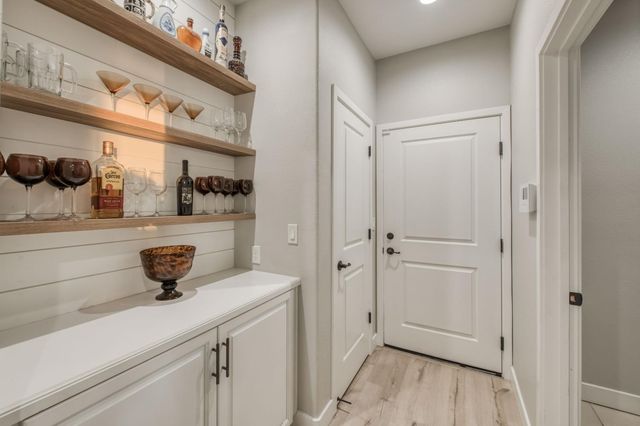 501 Overstone Avenue, Madera, CA 93636