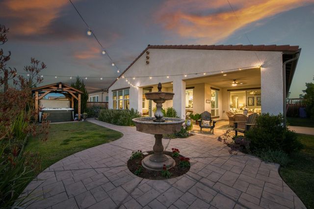501 Overstone Avenue, Madera, CA 93636
