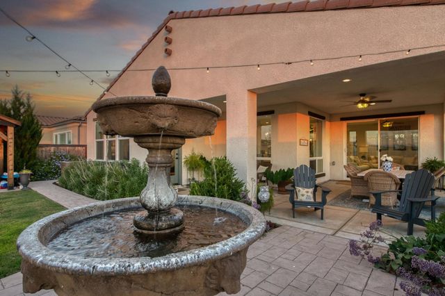 501 Overstone Avenue, Madera, CA 93636