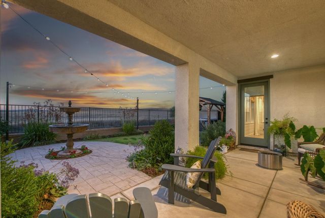 501 Overstone Avenue, Madera, CA 93636