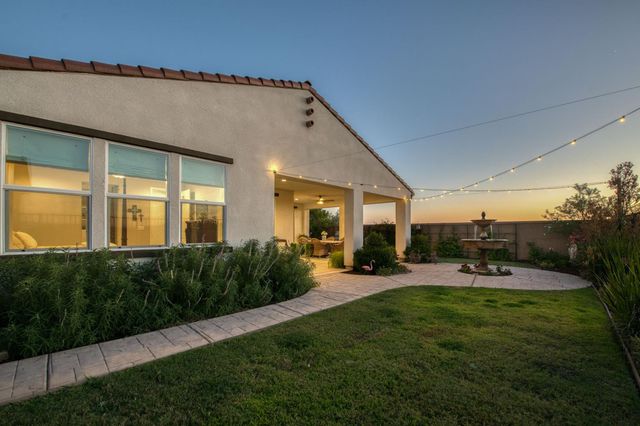 501 Overstone Avenue, Madera, CA 93636