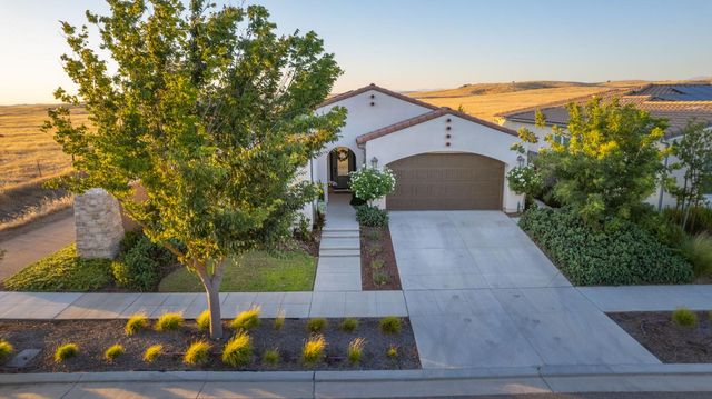 501 Overstone Avenue, Madera, CA 93636