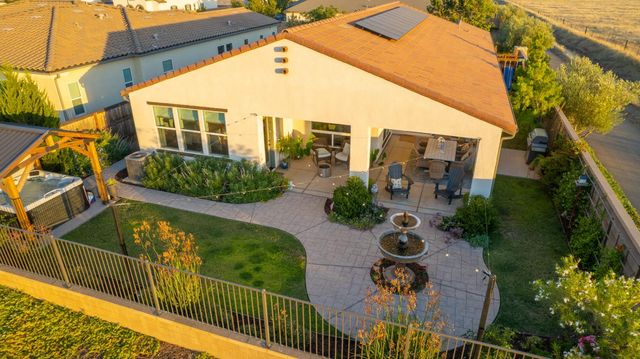 501 Overstone Avenue, Madera, CA 93636