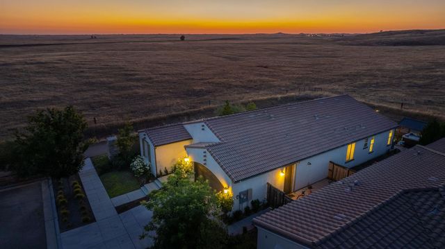 501 Overstone Avenue, Madera, CA 93636