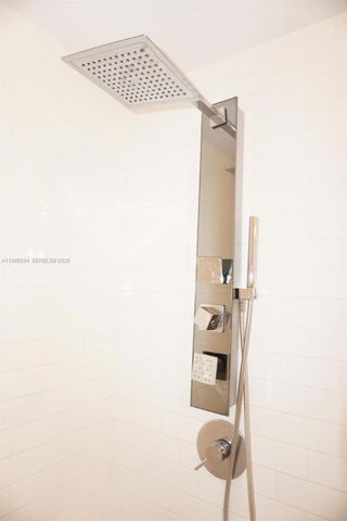 151 SE 1st St 3304, Miami, FL 33131