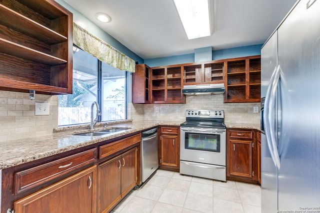 15510 Creekside, San Antonio, TX 78232