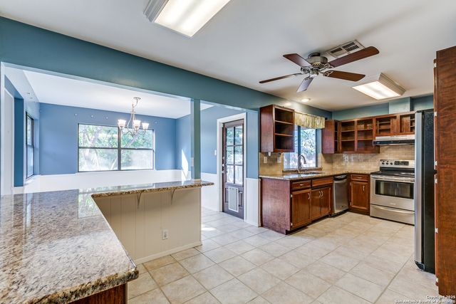 15510 Creekside, San Antonio, TX 78232