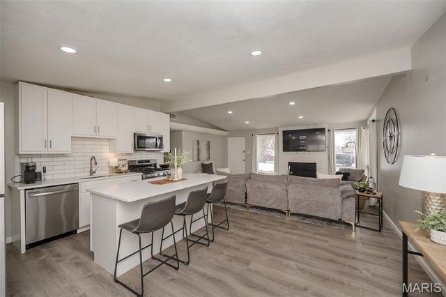 7210 Berkridge Drive, Hazelwood, MO 63042