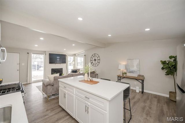 7210 Berkridge Drive, Hazelwood, MO 63042