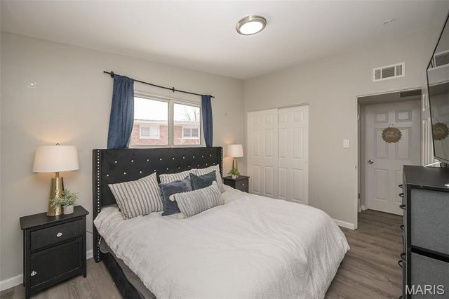 7210 Berkridge Drive, Hazelwood, MO 63042