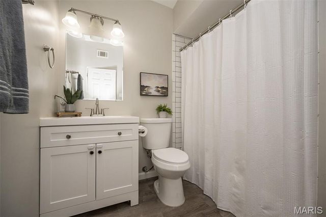 7210 Berkridge Drive, Hazelwood, MO 63042