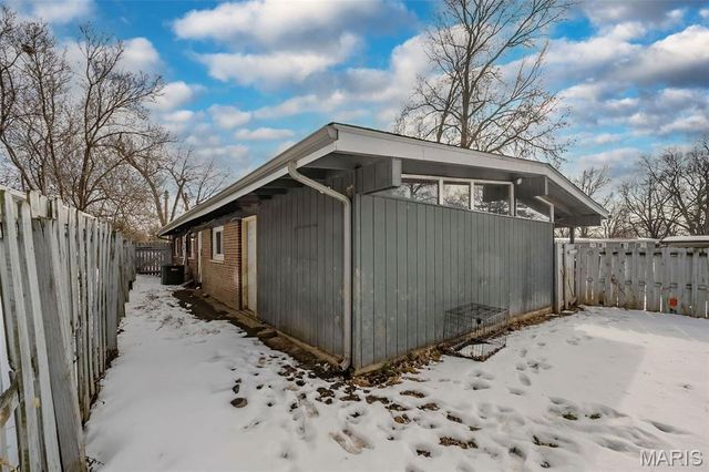 7210 Berkridge Drive, Hazelwood, MO 63042