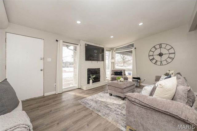 7210 Berkridge Drive, Hazelwood, MO 63042