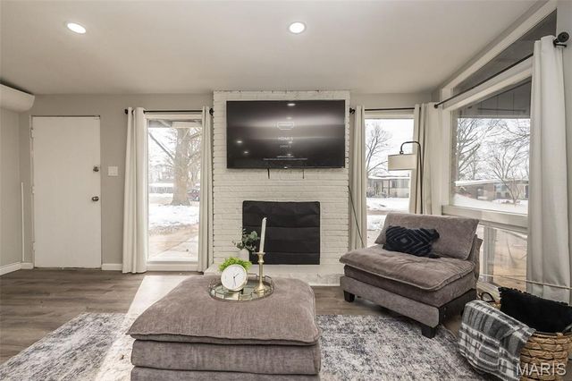 7210 Berkridge Drive, Hazelwood, MO 63042