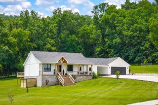 17124 Old Kentucky Rd, Walling, TN 38587