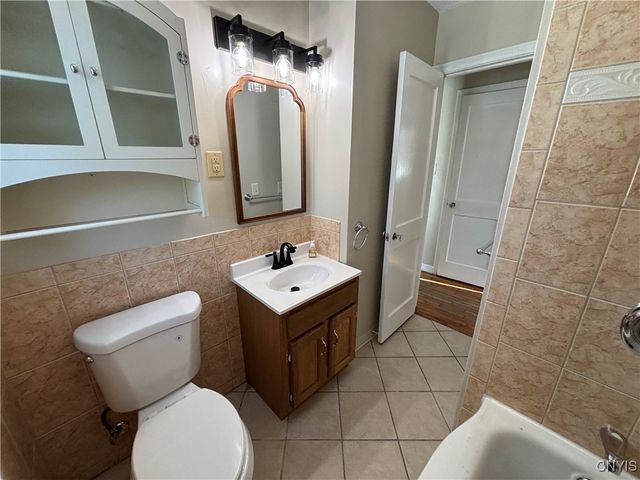 7 Parkwood Drive, Dewitt, NY 13057