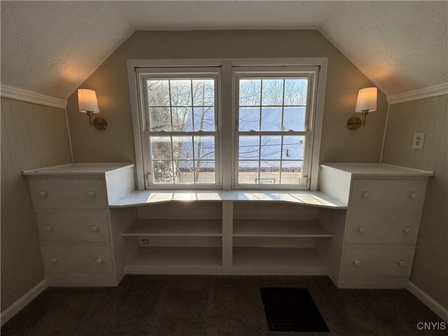 7 Parkwood Drive, Dewitt, NY 13057