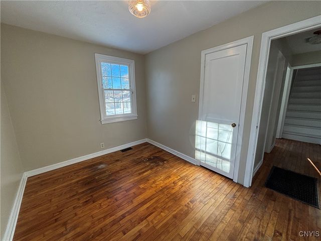 7 Parkwood Drive, Dewitt, NY 13057