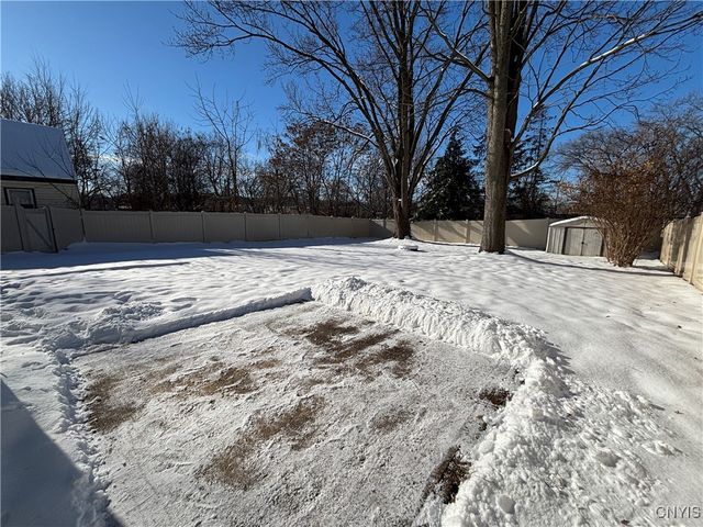 7 Parkwood Drive, Dewitt, NY 13057