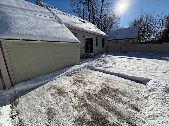 7 Parkwood Drive, Dewitt, NY 13057