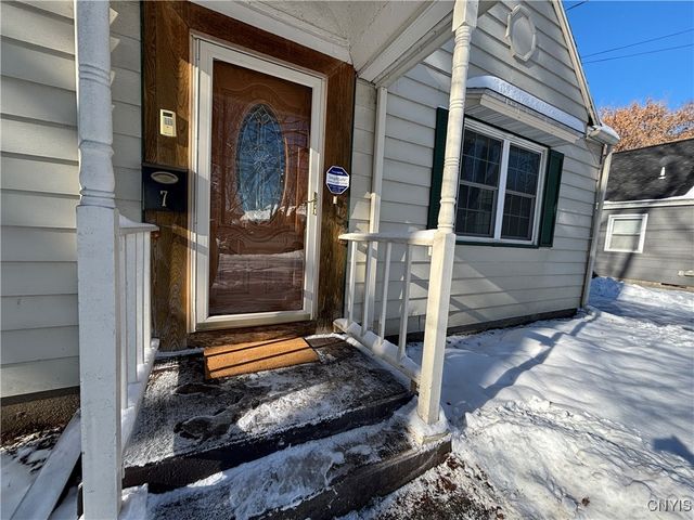 7 Parkwood Drive, Dewitt, NY 13057