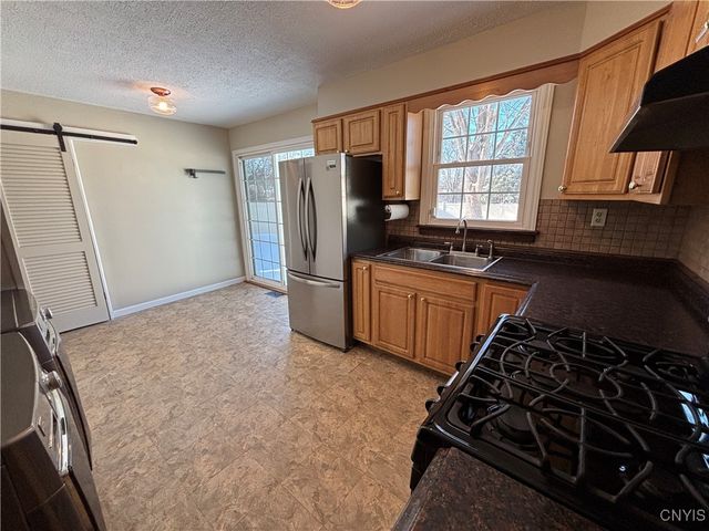 7 Parkwood Drive, Dewitt, NY 13057