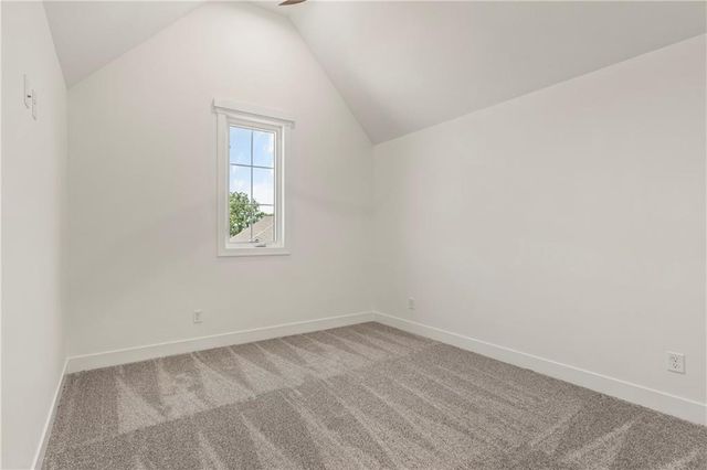 2008 NE Bluestone Drive, Lee's Summit, MO 64064