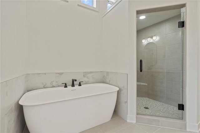 2008 NE Bluestone Drive, Lee's Summit, MO 64064