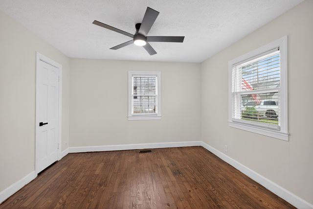 130 Virginia Avenue, Versailles, KY 40383