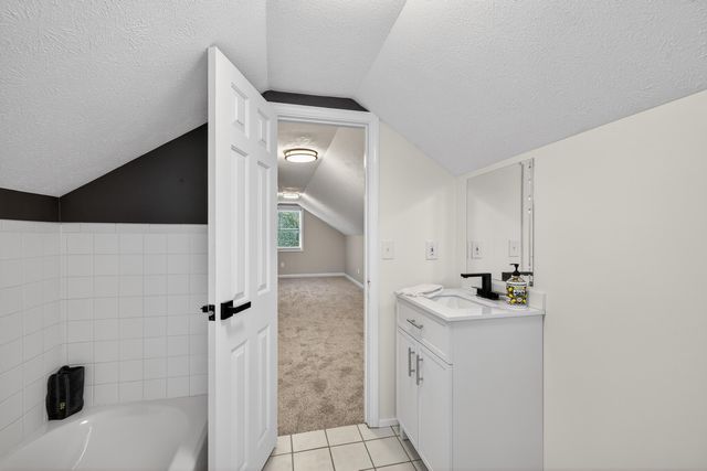 130 Virginia Avenue, Versailles, KY 40383