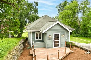 456 W Wisconsin AVENUE, Pewaukee, WI 53072
