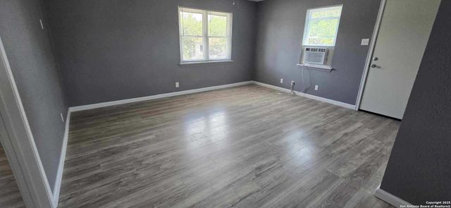 1040 Clower, San Antonio, TX 78201