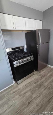 1040 Clower, San Antonio, TX 78201