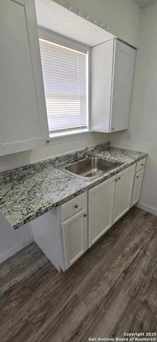 1040 Clower, San Antonio, TX 78201