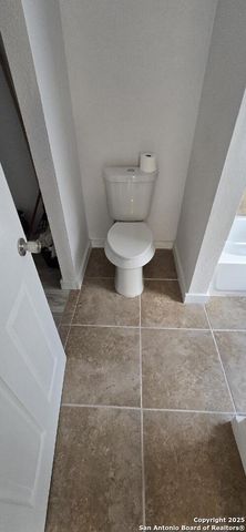 1040 Clower, San Antonio, TX 78201