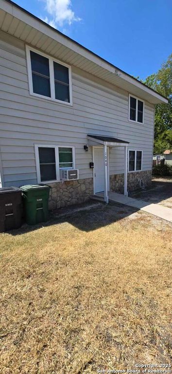 1040 Clower, San Antonio, TX 78201